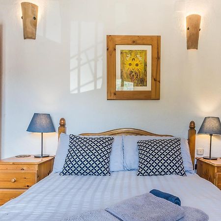 Casa Mundo - 16Th Century Traditional White Village House With Pool Pinos del Valle Εξωτερικό φωτογραφία